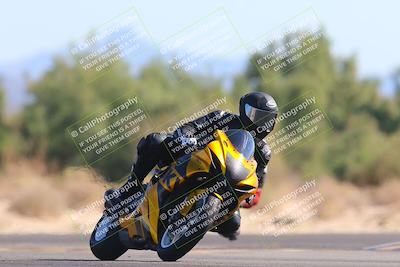 media/Nov-06-2022-SoCal Trackdays (Sun) [[208d2ccc26]]/Turn 7 Set 1 (1050am)/